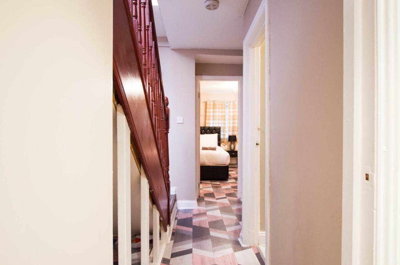 Montgomery Apartments - Crighton エディンバラ エクステリア 写真